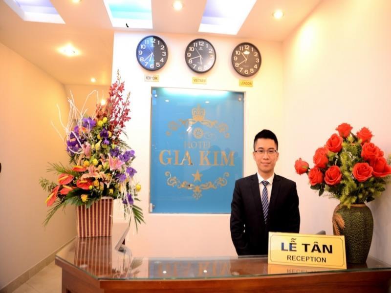Hotel Reddoorz Yen Phu Street Hanoi Exterior foto
