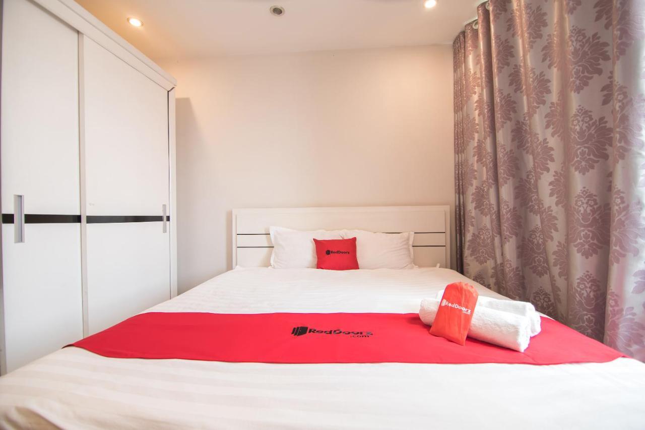 Hotel Reddoorz Yen Phu Street Hanoi Exterior foto