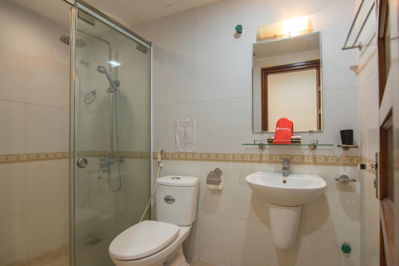Hotel Reddoorz Yen Phu Street Hanoi Exterior foto