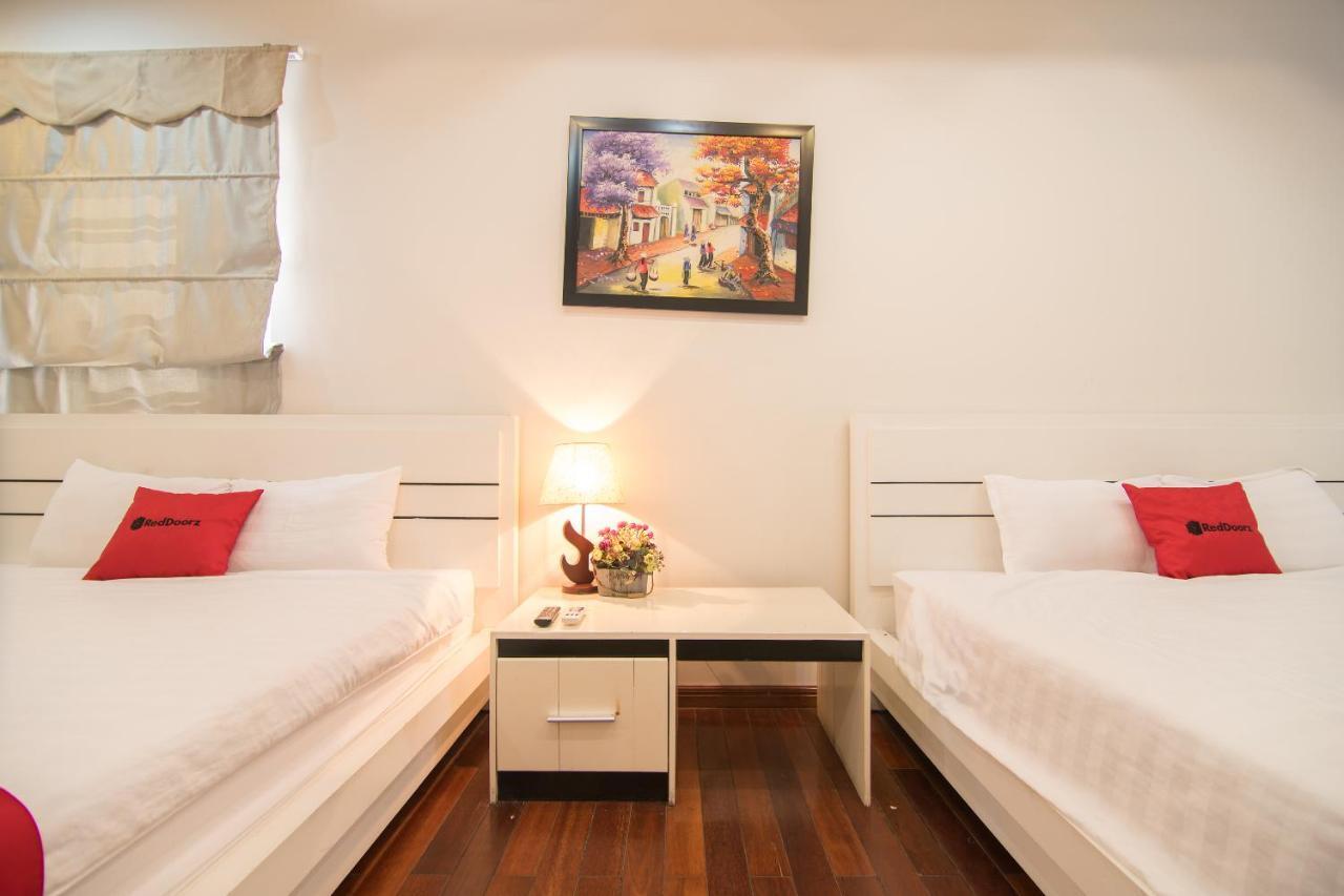 Hotel Reddoorz Yen Phu Street Hanoi Exterior foto